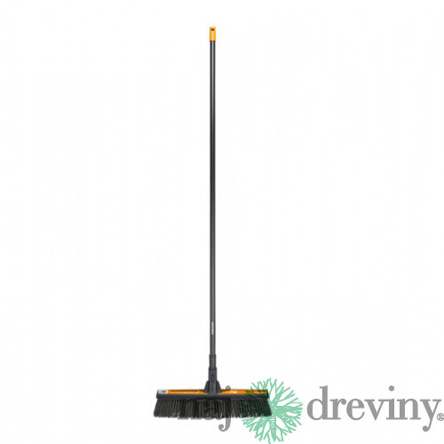Metla FISKARS SOLID L univerzálna záhradná 48x172cm 1025926
