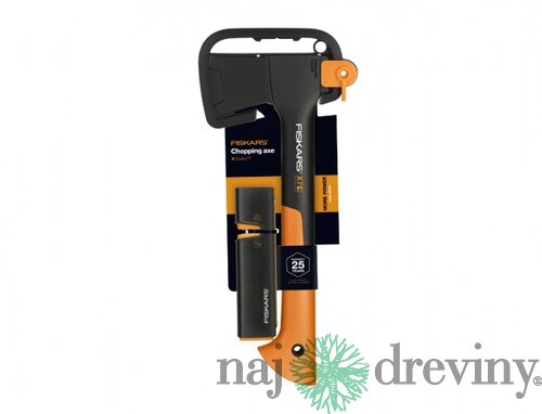 Set FISKARS sekera X7 1015618 +ostrič 1000601 1020183