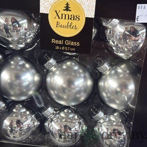 Sklenené vianočné gule - strieborné (18ks)